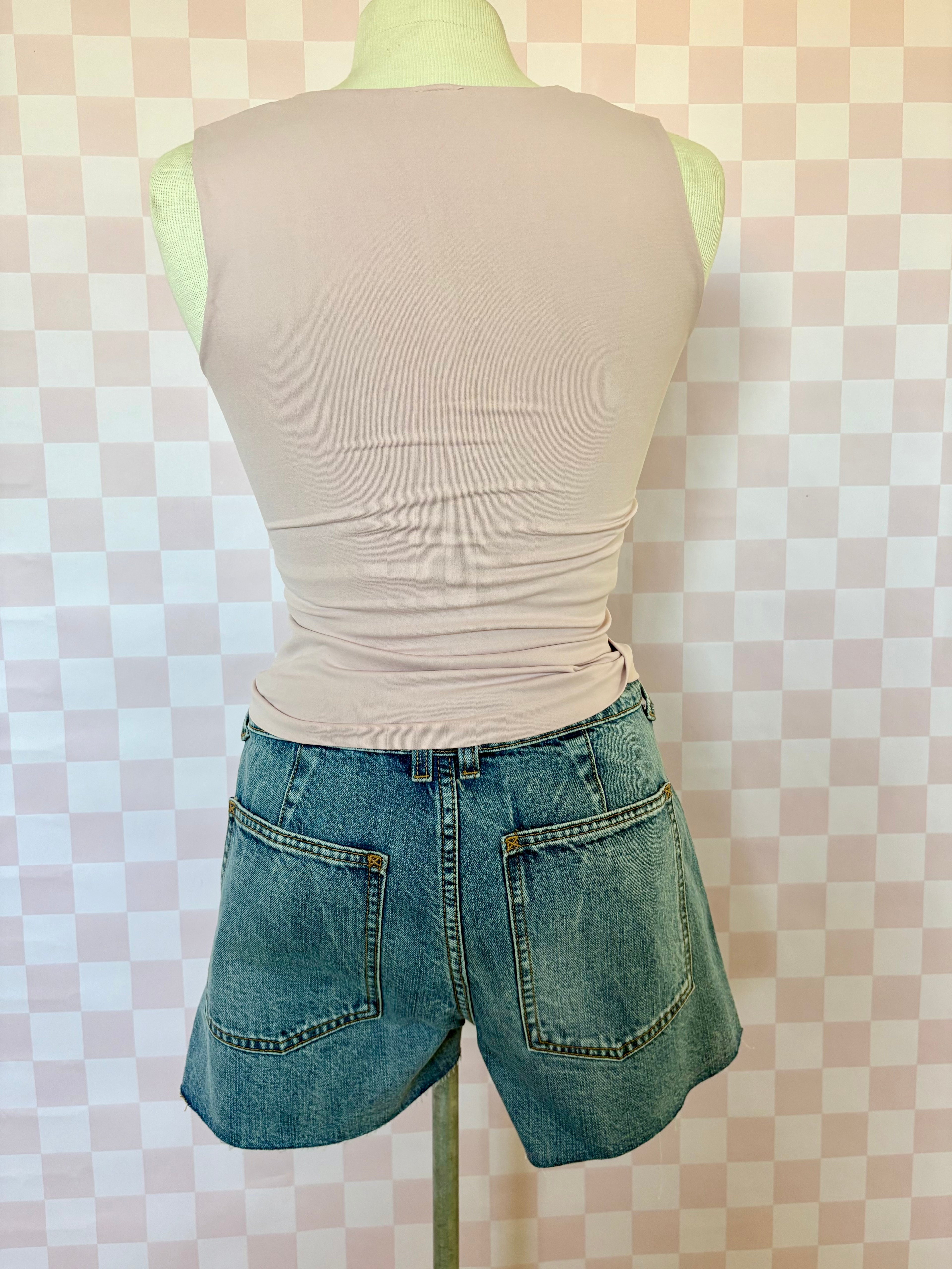 Pocket detail shorts