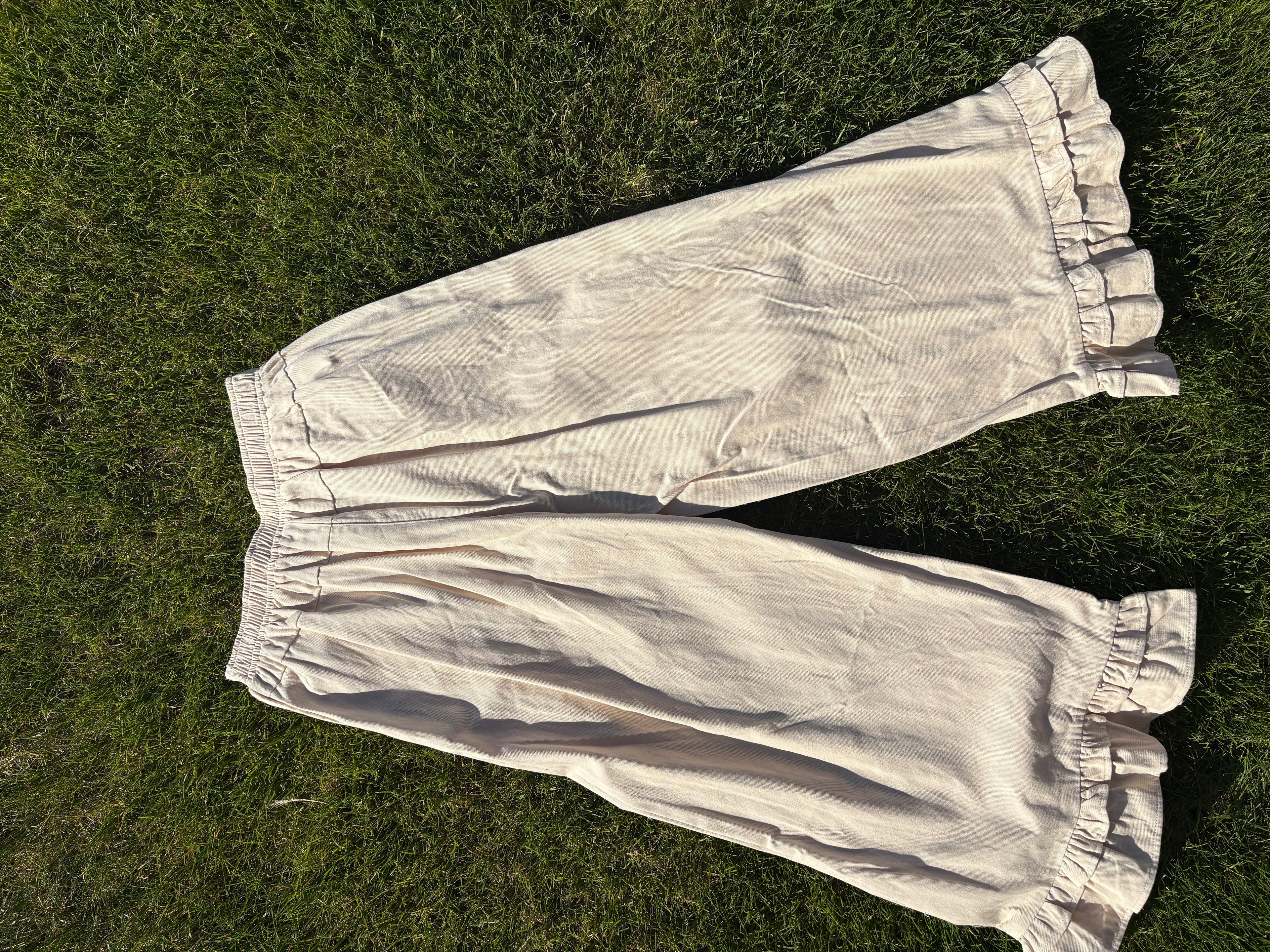 Ruffle Hem Wide Legs Pants
