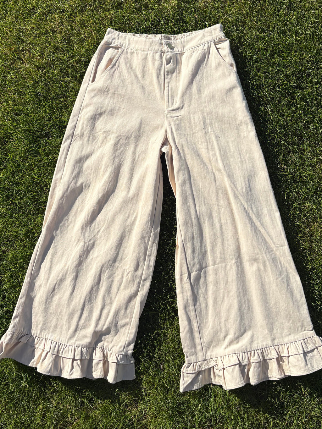 Ruffle Hem Wide Legs Pants