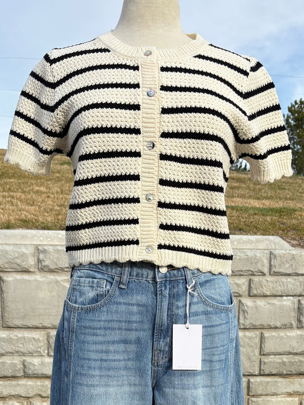 Scalloped edge striped cardigan